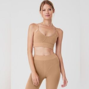 NWT ALO YOGA ALOSOFT HEAD START BRA TOASTED ALMOND